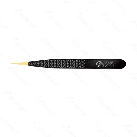 02 Tweezers